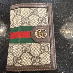 Gucci supreme canvas wallet